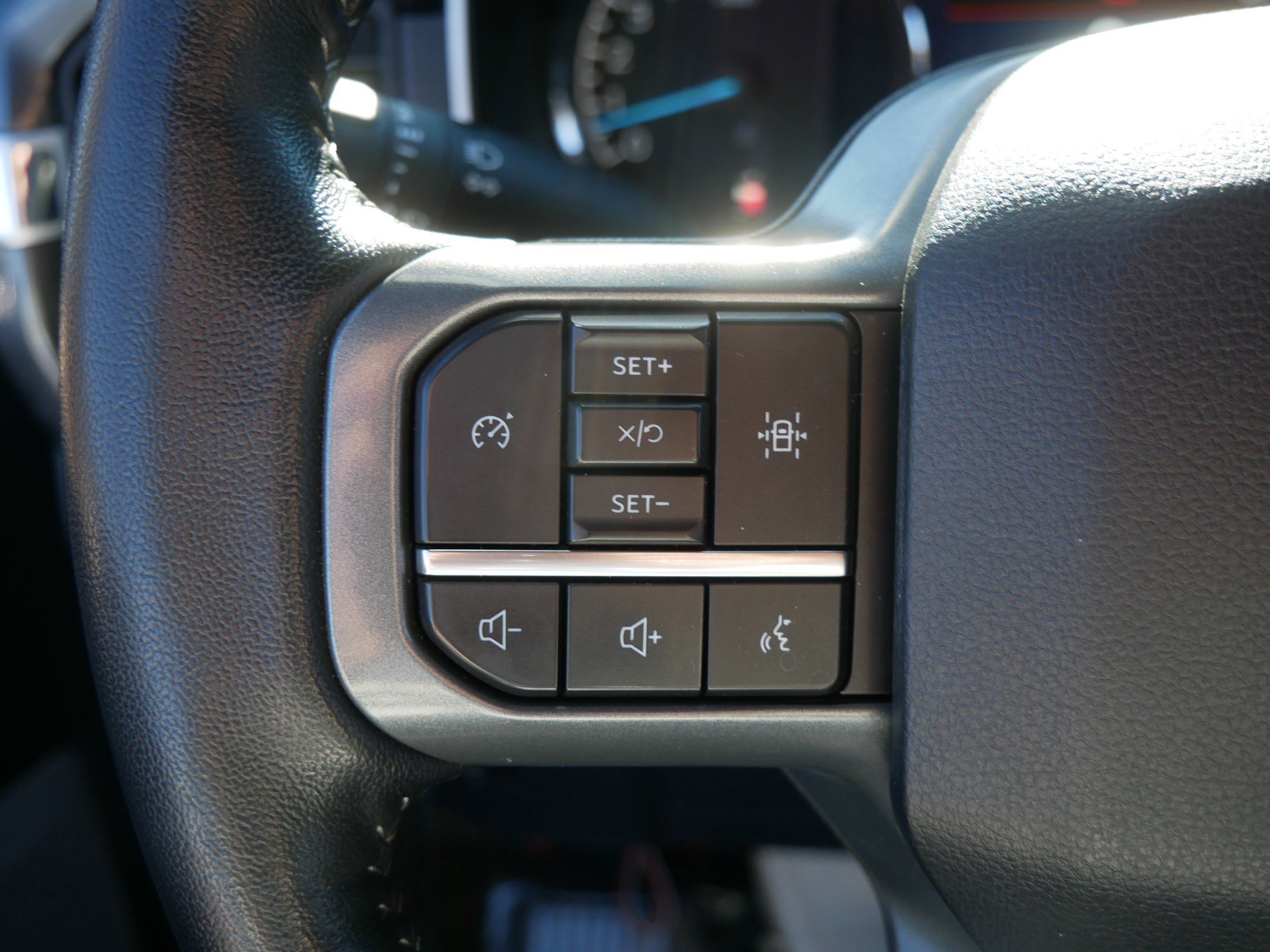 Certified 2022 Ford F150 XLT w/ Equipment Group 302A High image 43