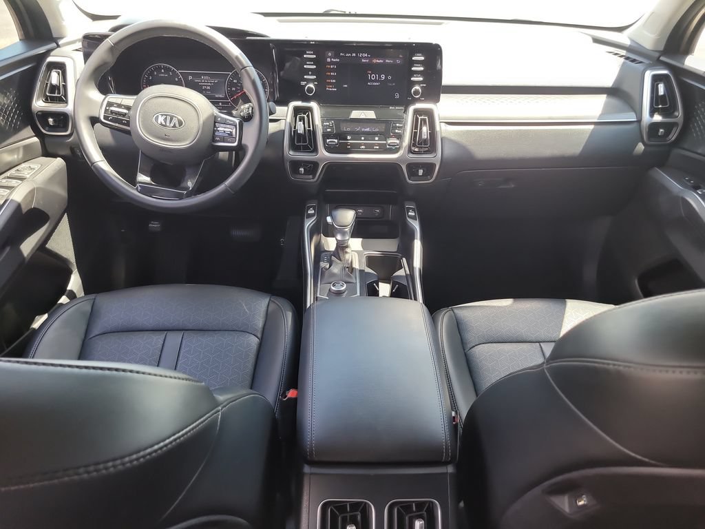 Used 2021 Kia Sorento S FWD image 11