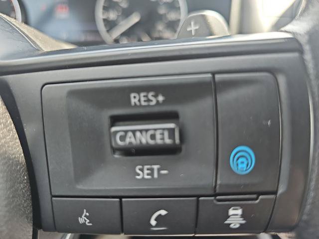 Used 2024 Nissan Rogue SV AWD/4WD image 18