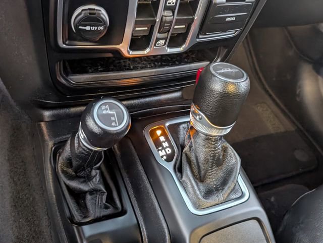 Used 2023 Jeep Gladiator Sport image 21