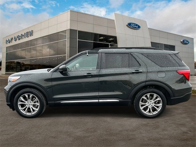 Certified 2022 Ford Explorer XLT w/ Equipment Group 202A image 2