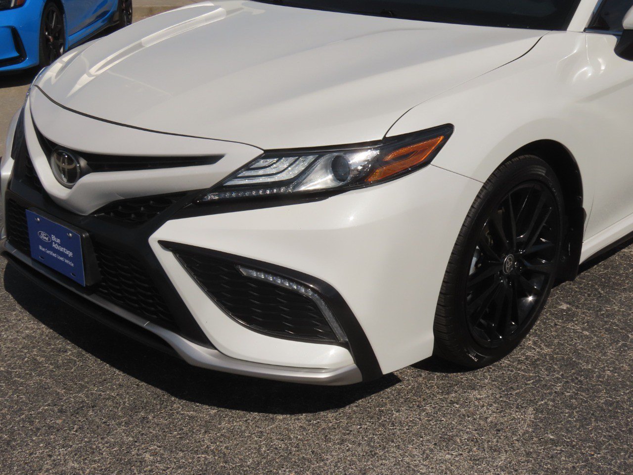 Used 2024 Toyota Camry XSE FWD image 3