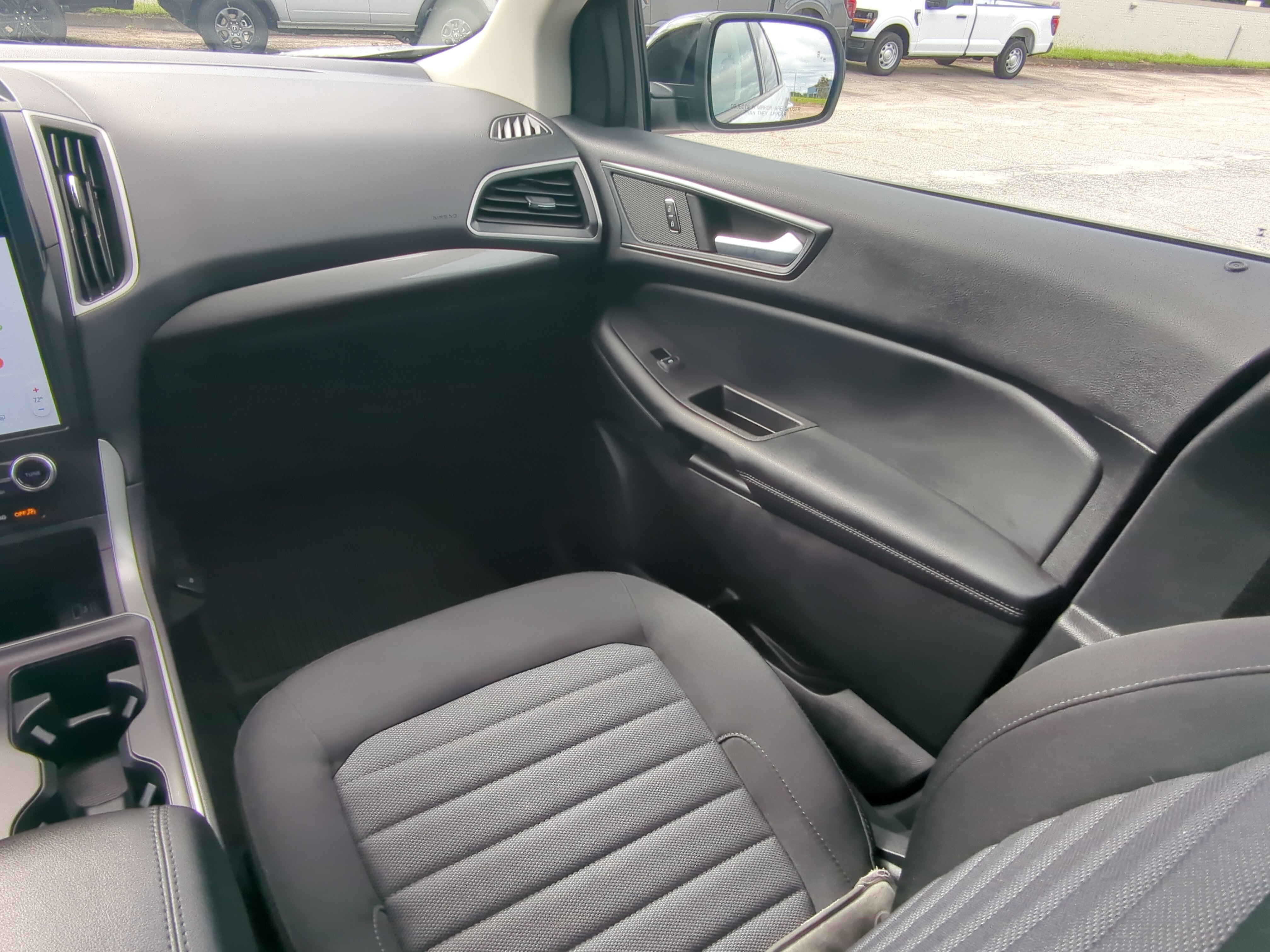 Certified 2024 Ford Edge SE w/ Black Appearance Package AWD/4WD image 15