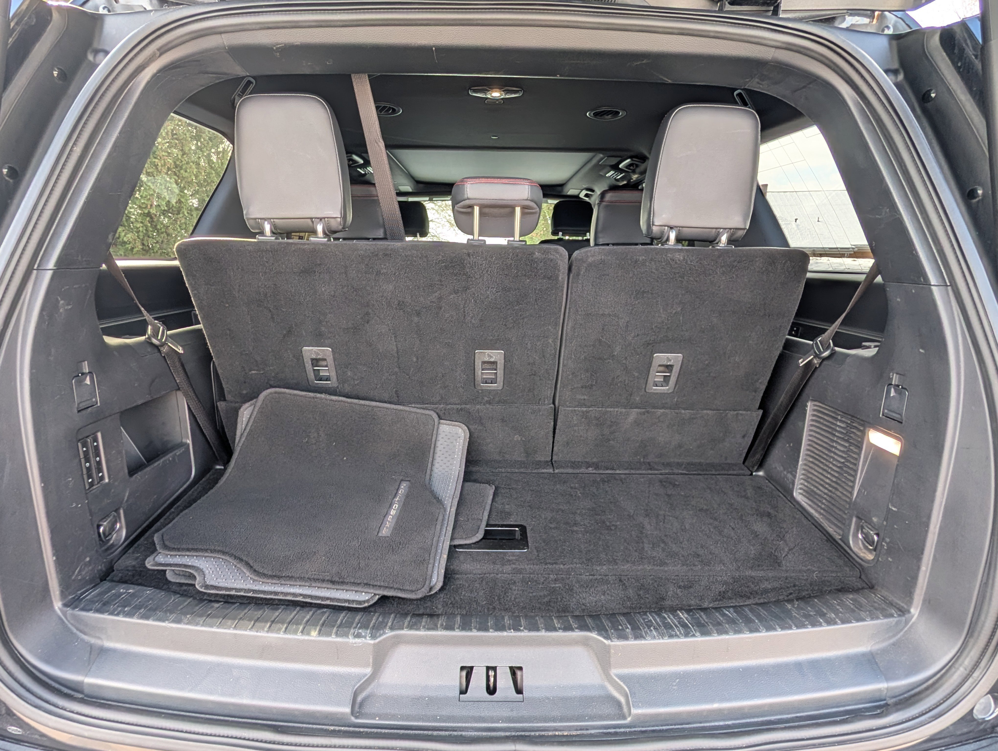 Certified 2022 Ford Expedition Limited image 37