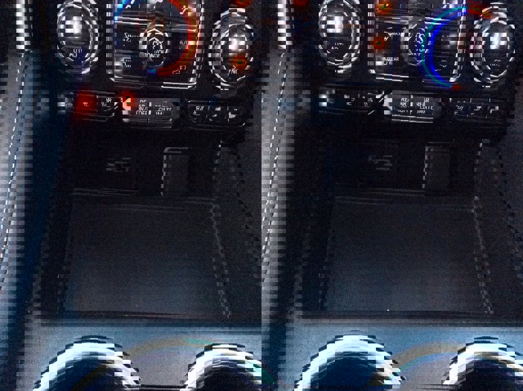 Used 2023 Chevrolet Suburban Premier image 50