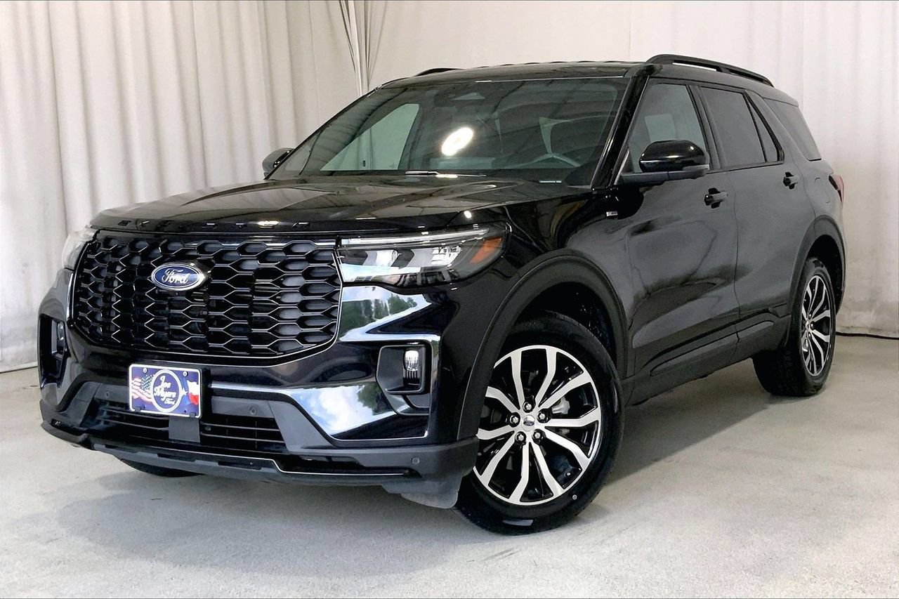 Certified 2025 Ford Explorer ST-Line AWD/4WD image 12