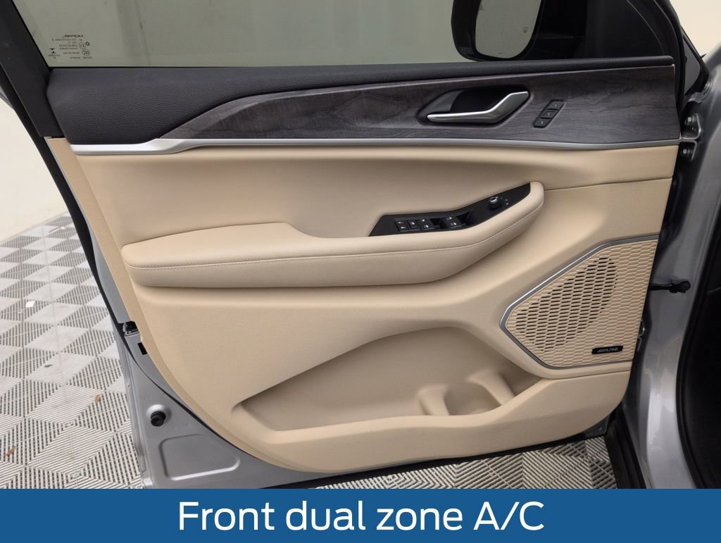 Used 2021 Jeep Grand Cherokee L Limited image 41