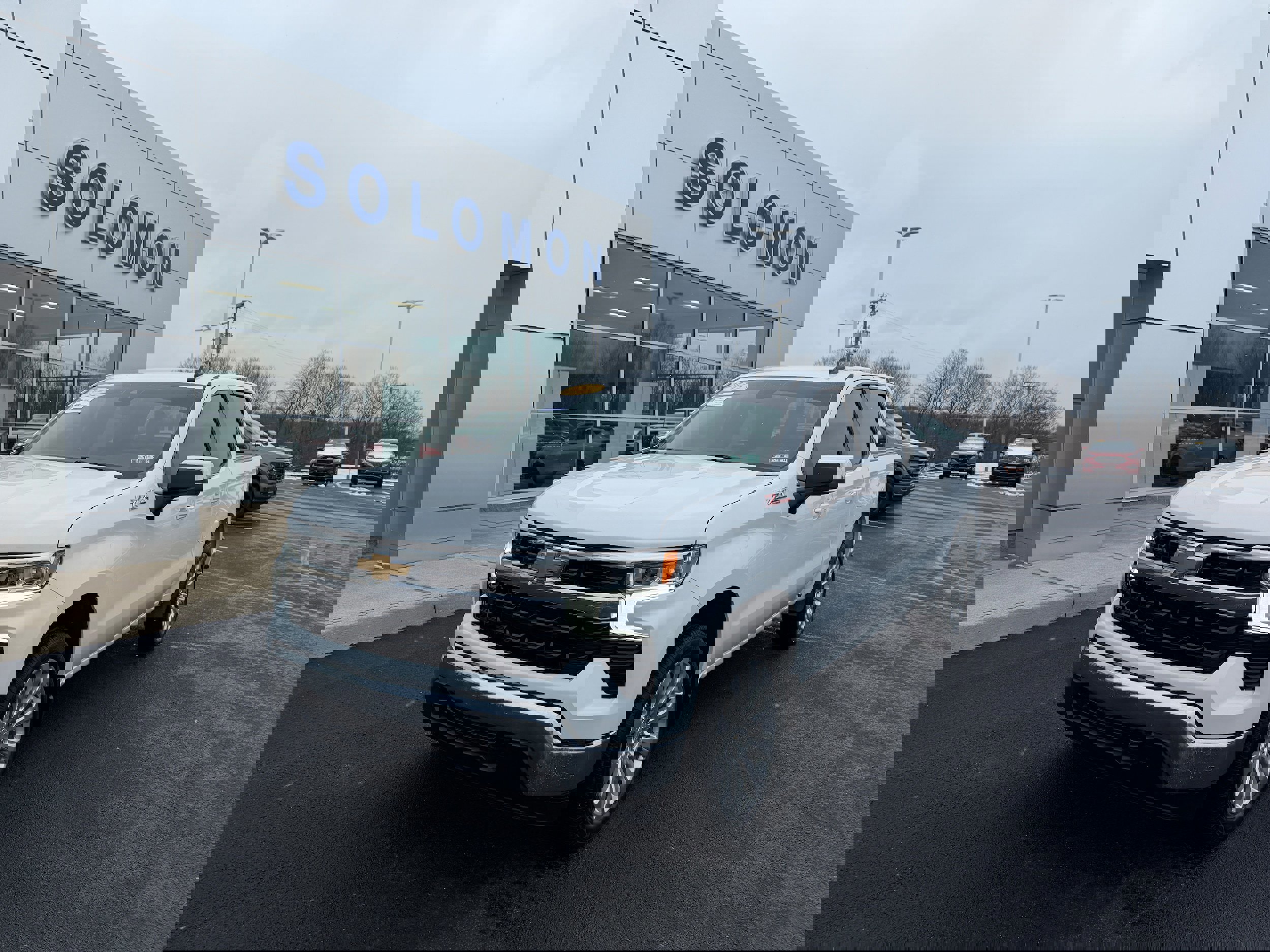 Used 2022 Chevrolet Silverado 1500 LT w/ Z71 Off-Road Package image 8