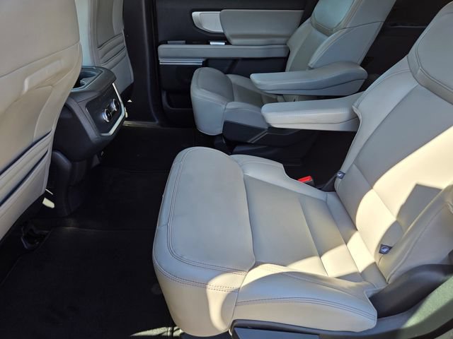 Certified 2025 Ford Expedition Active RWD image 12