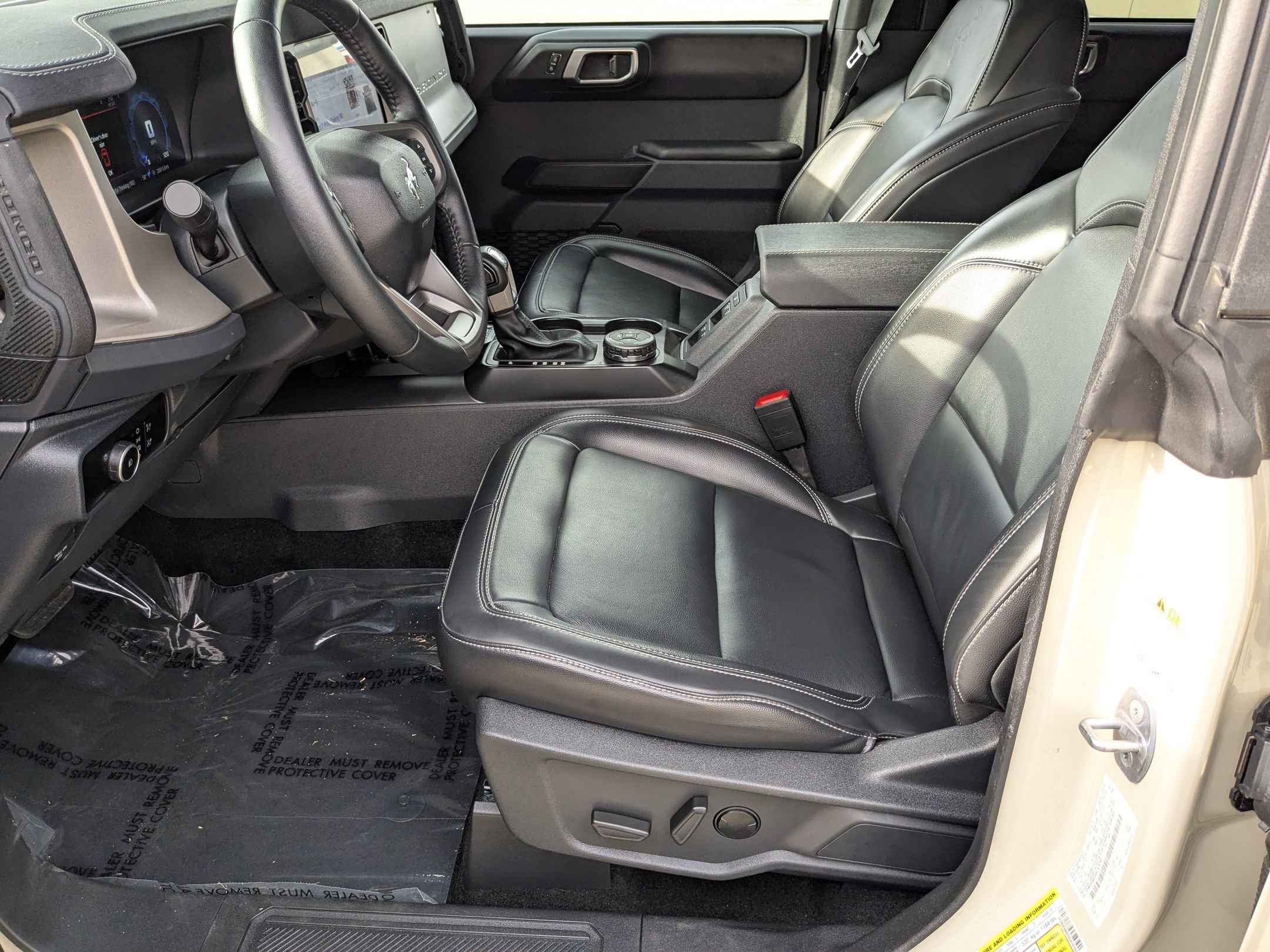 Certified 2025 Ford Bronco Outer Banks AWD/4WD image 13