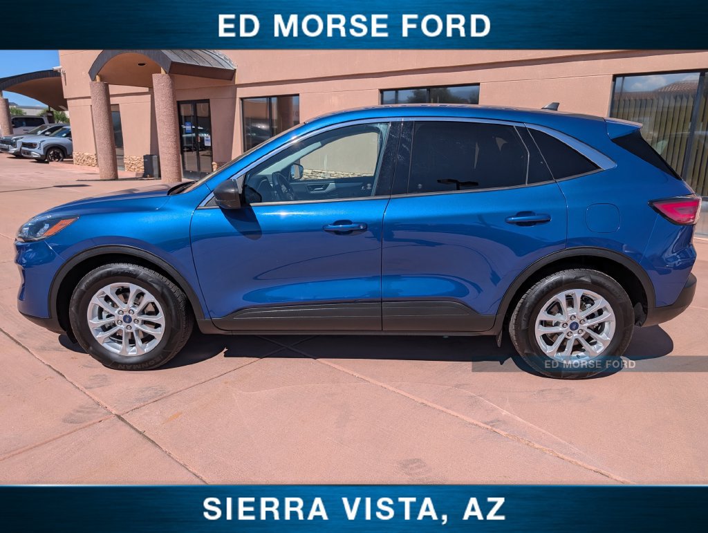 Certified 2022 Ford Escape SE FWD image 2