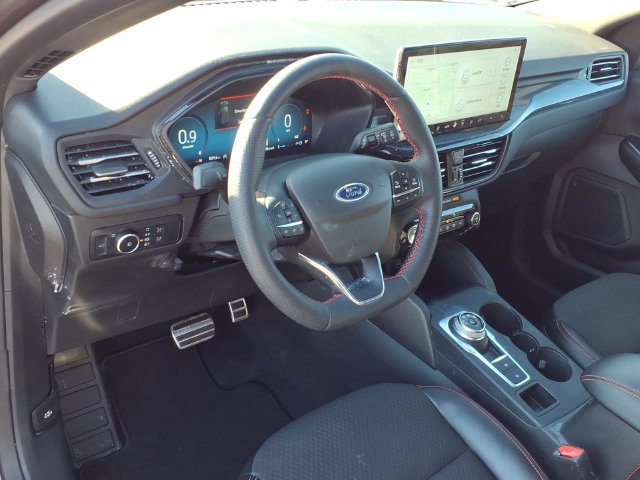 Certified 2024 Ford Escape ST-Line Elite AWD/4WD image 18