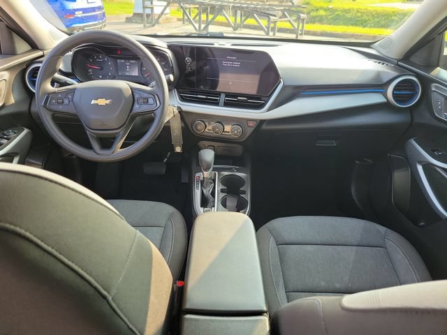 Used 2024 Chevrolet Trax LS FWD image 17