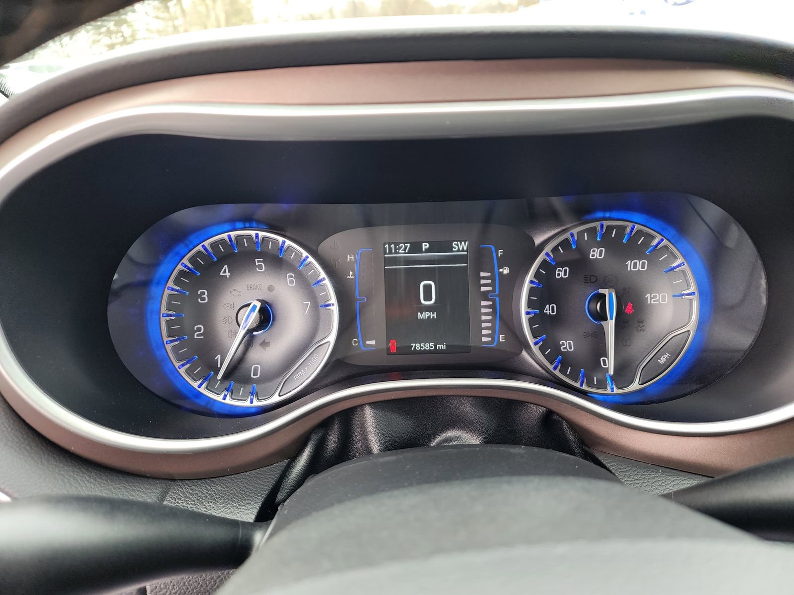 Used 2023 Chrysler Voyager LX FWD image 18