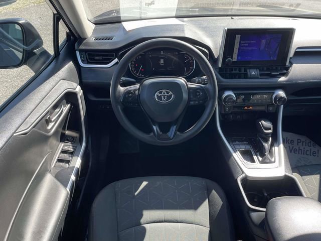 Used 2024 Toyota RAV4 XLE image 12
