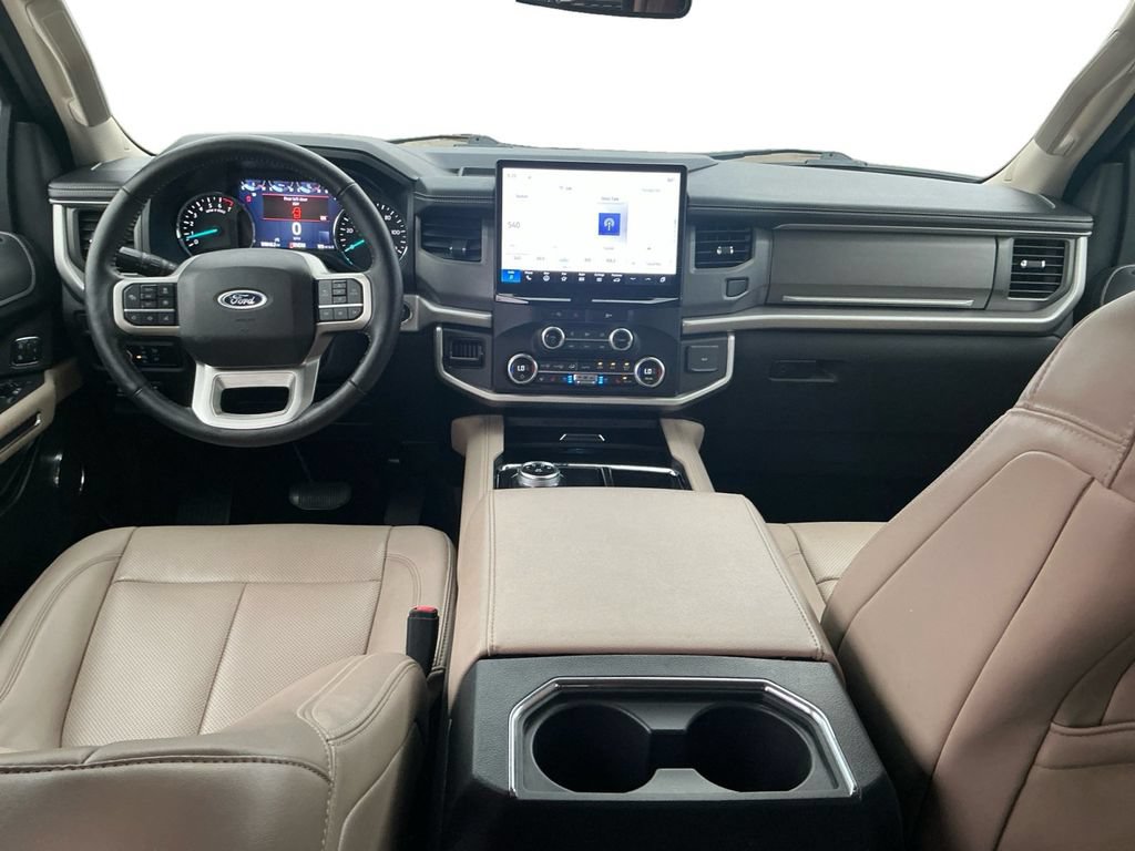 Certified 2024 Ford Expedition XLT RWD image 17