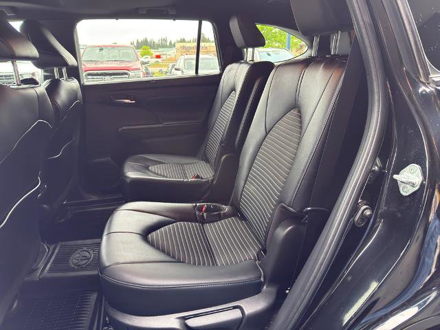 Used 2023 Toyota Highlander XSE AWD/4WD image 23