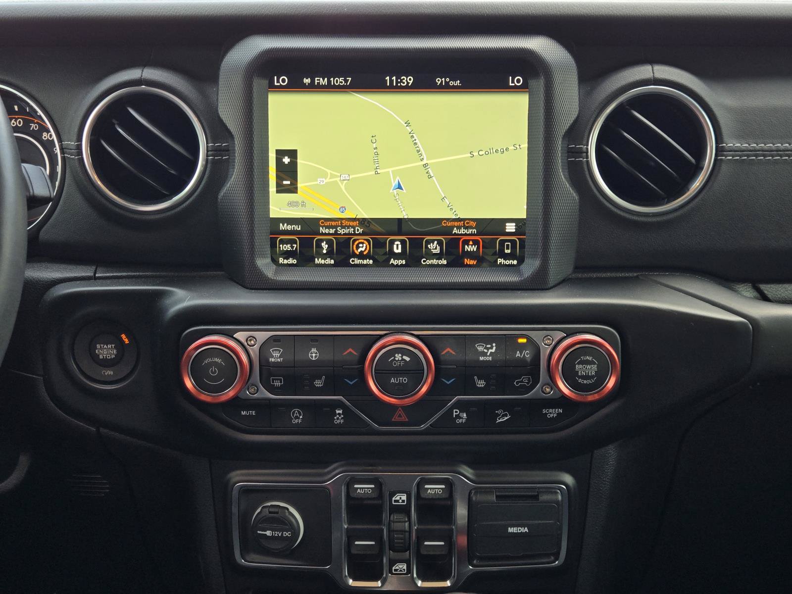Used 2019 Jeep Wrangler Unlimited Sahara AWD/4WD image 21