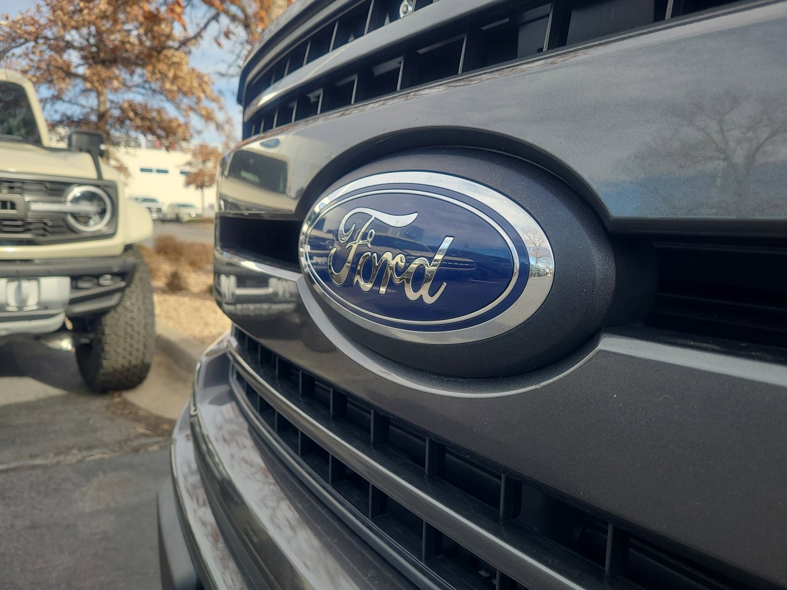 Certified 2019 Ford F150 XLT w/ Equipment Group 302A Luxury image 23