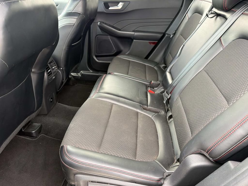 Certified 2024 Ford Escape ST-Line AWD/4WD image 14