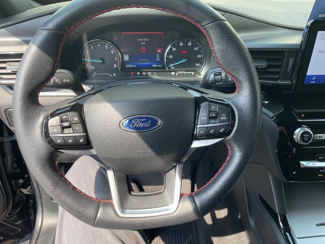 Certified 2023 Ford Explorer ST-Line AWD/4WD image 9