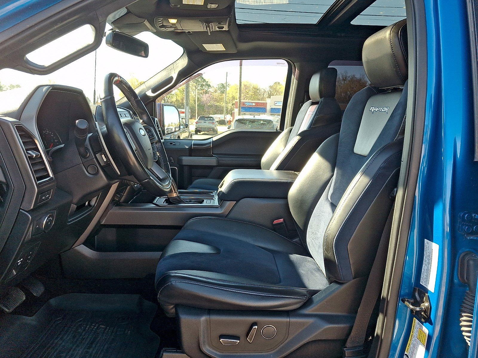 Certified 2019 Ford F150 Raptor w/ Equipment Group 802A Luxury image 12