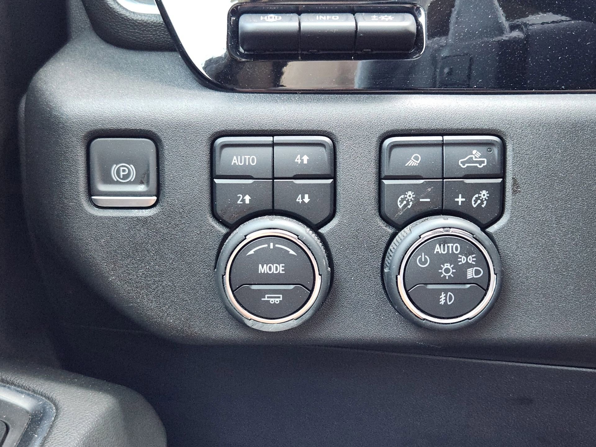 Used 2023 Chevrolet Silverado 1500 High Country w/ High Country Premium Package image 26