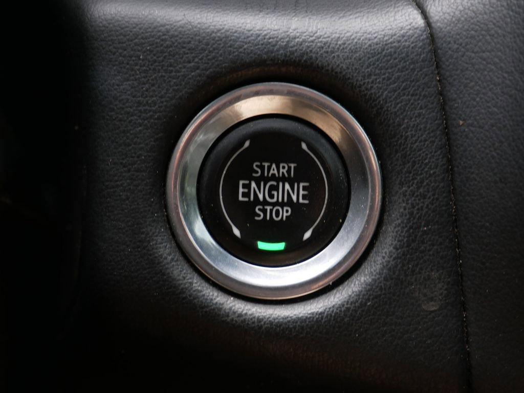 Used 2021 GMC Yukon SLT w/ SLT Premium Package AWD/4WD image 23