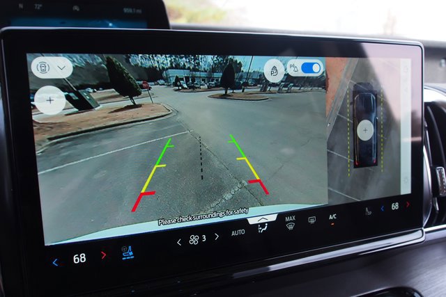 Certified 2025 Ford Expedition Max Platinum w/ Driver's Package image 32