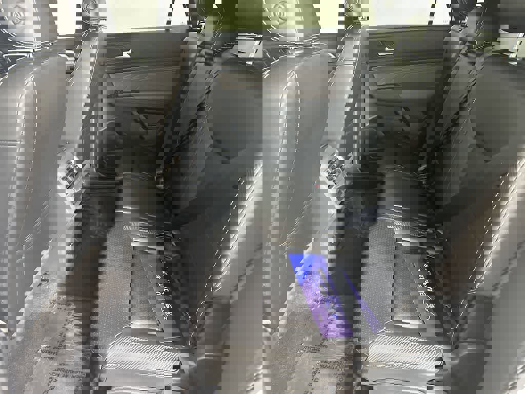 Used 2022 Volkswagen Atlas Cross Sport SEL R-Line image 33