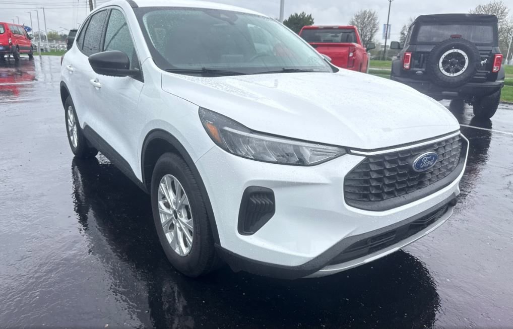 Certified 2023 Ford Escape Active AWD/4WD image 3