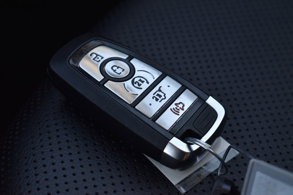 Certified 2022 Ford Escape SEL w/ Technology Package image 13