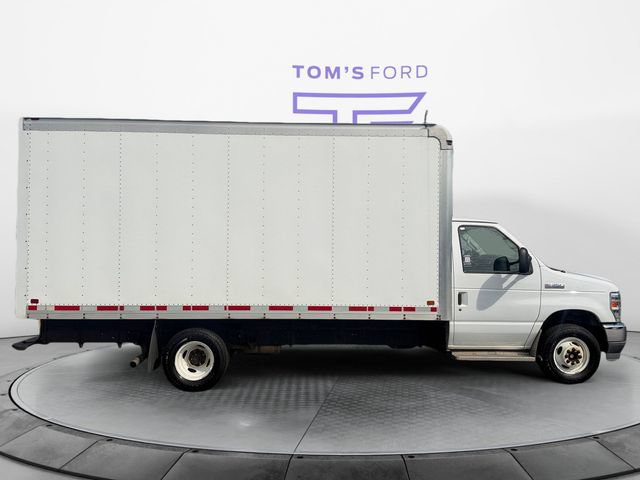 Certified 2022 Ford E-350 and Econoline 350 Super Duty w/ Power Windows & Locks Group RWD image 6