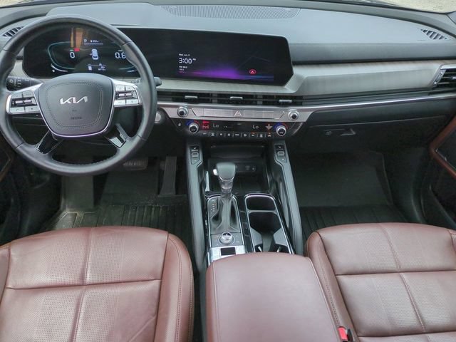 Used 2023 Kia Telluride EX w/ EX Captain's Chair Package AWD/4WD image 15