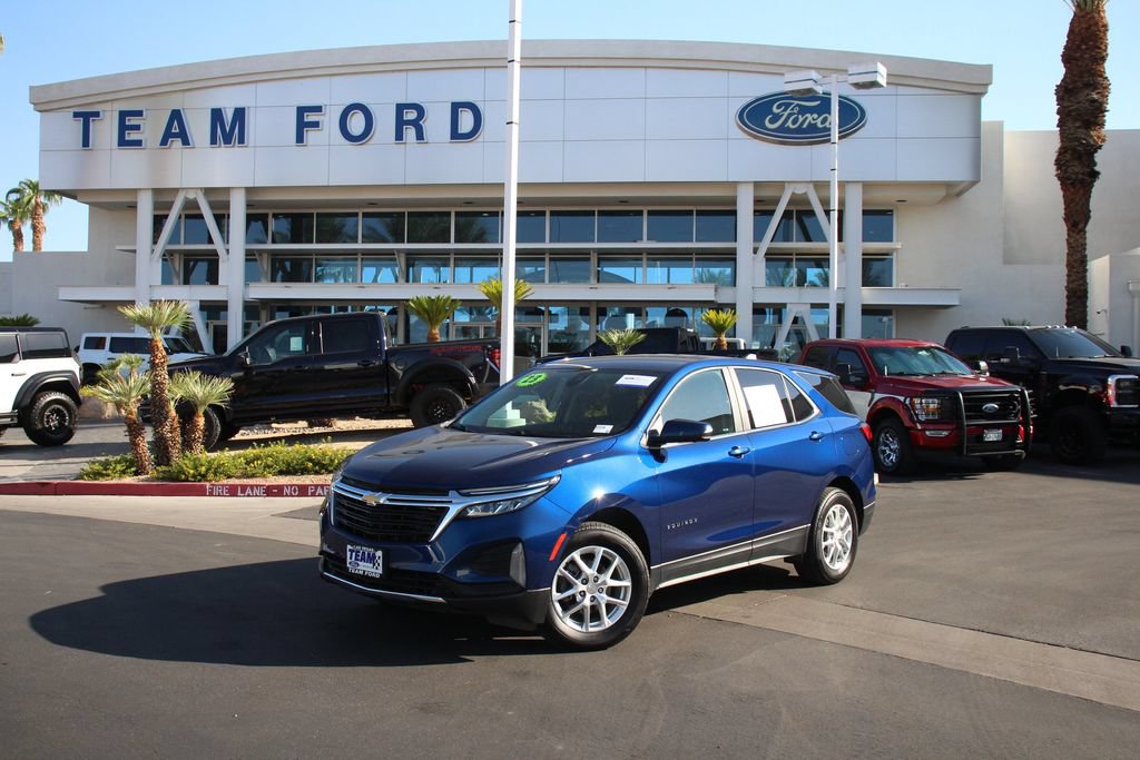 Used 2023 Chevrolet Equinox LT AWD/4WD image 2