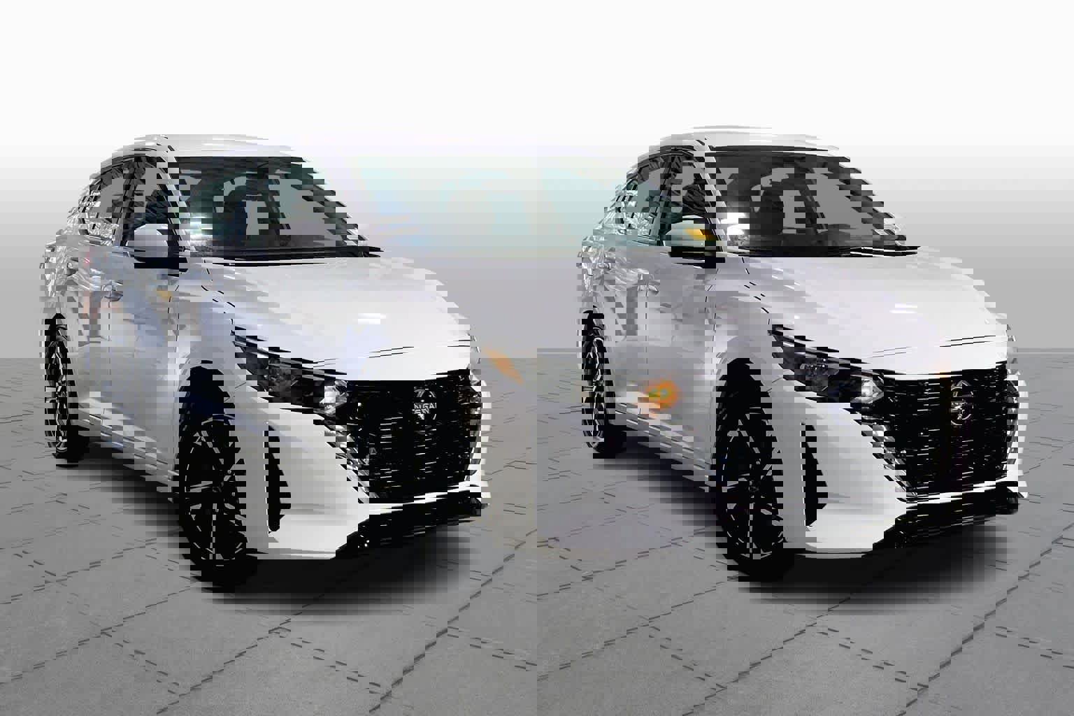 Used 2024 Nissan Sentra SV image 2