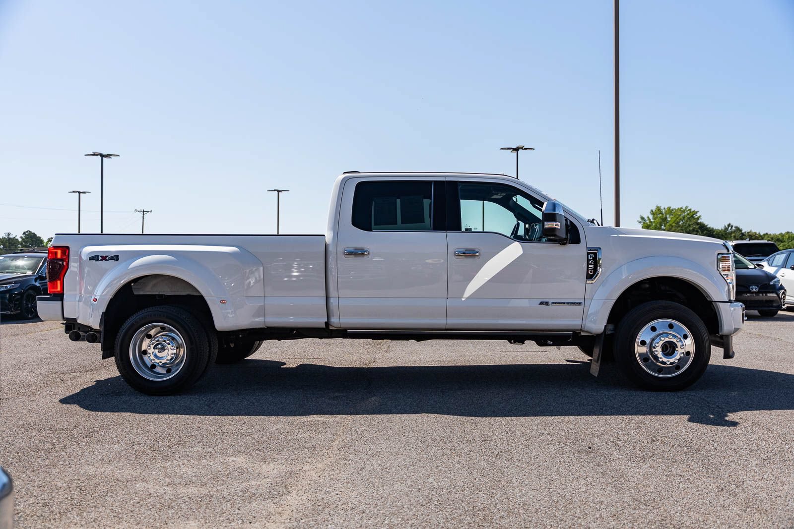 Certified 2022 Ford F450 Platinum AWD/4WD image 8