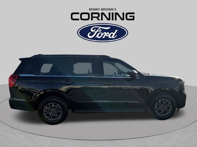 Certified 2025 Ford Expedition Active AWD/4WD image 6