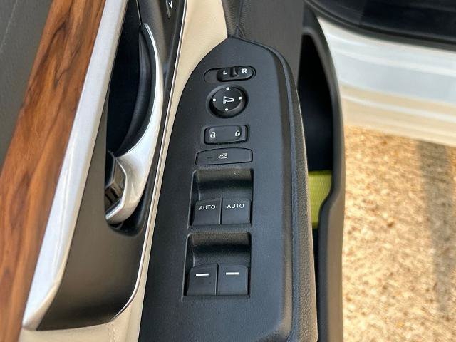 Used 2020 Honda CR-V Touring image 16