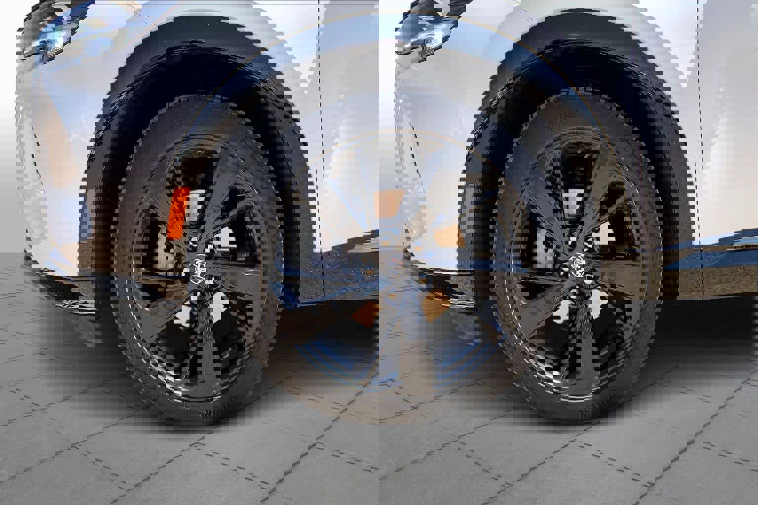 Used 2022 Buick Envision Essence w/ Sport Touring Package FWD image 13