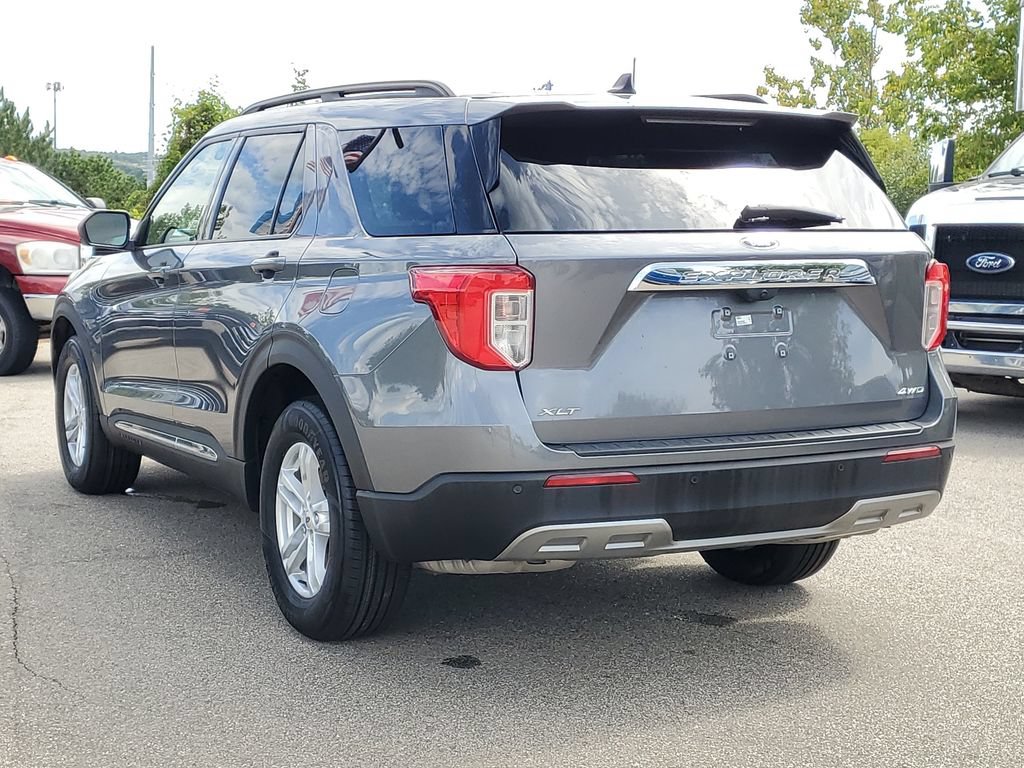 Certified 2023 Ford Explorer XLT w/ Equipment Group 202A AWD/4WD image 3