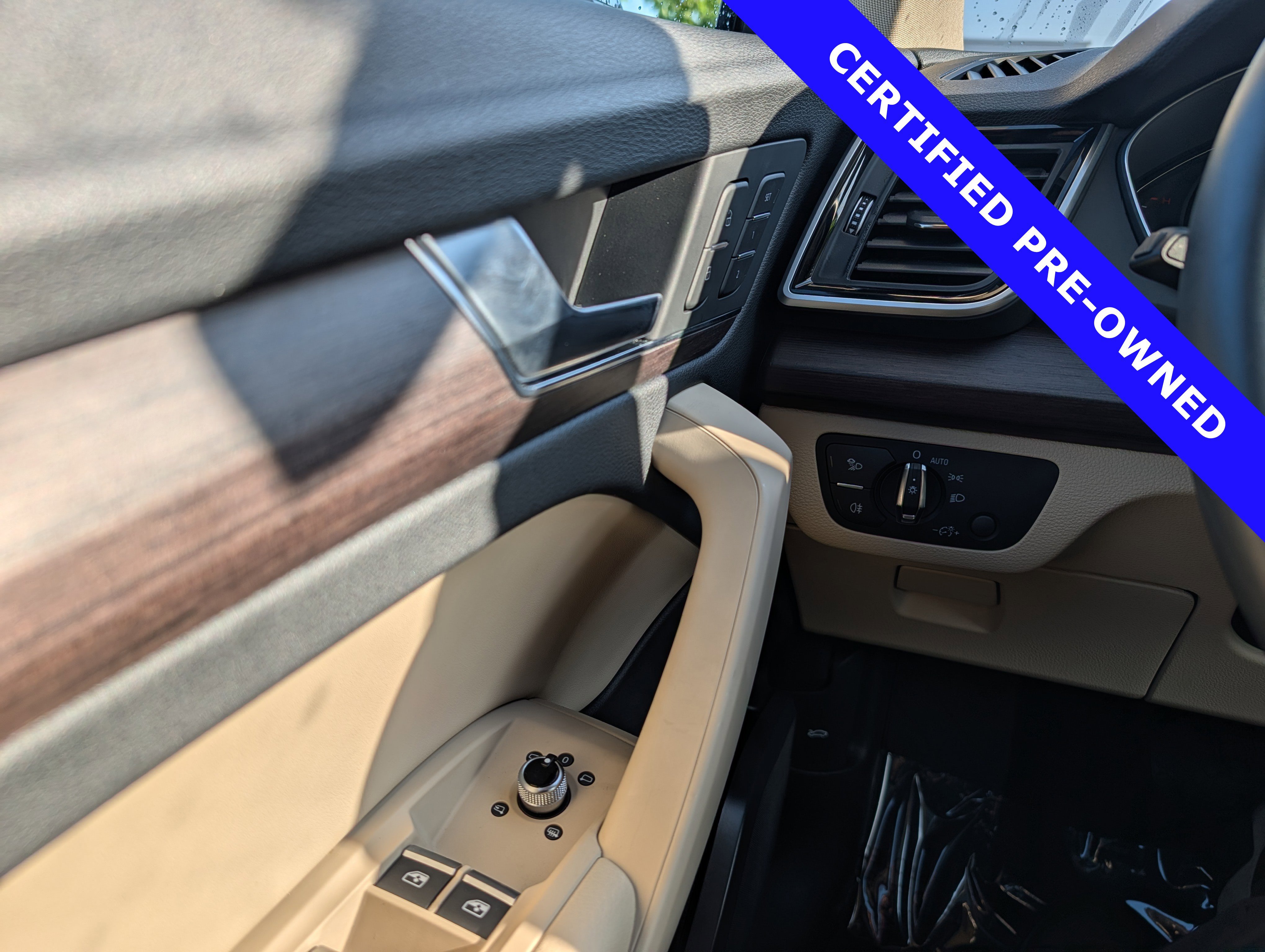 Used 2024 Audi Q5 2.0T Premium w/ Convenience Package AWD/4WD image 25