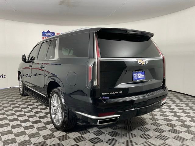 Used 2023 Cadillac Escalade ESV Premium Luxury image 5