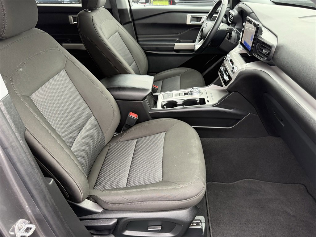 Certified 2024 Ford Explorer XLT image 41