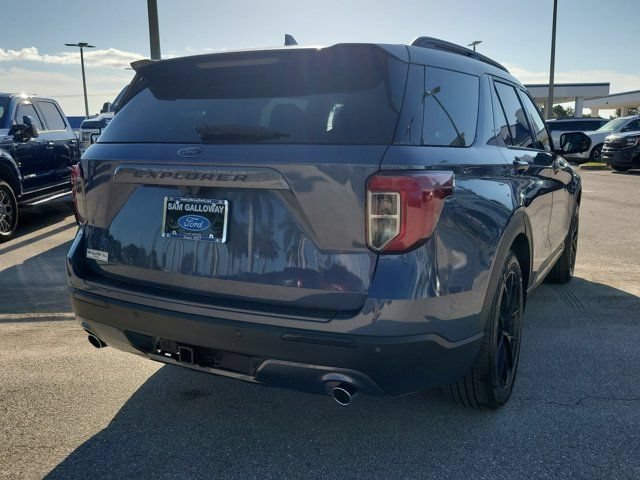 Certified 2021 Ford Explorer XLT w/ Equipment Group 202A RWD image 6