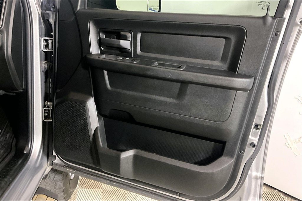 Used 2022 RAM 2500 Tradesman w/ Chrome Appearance Group AWD/4WD image 19