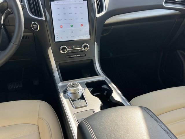 Certified 2024 Ford Edge SEL w/ Convenience Package image 17