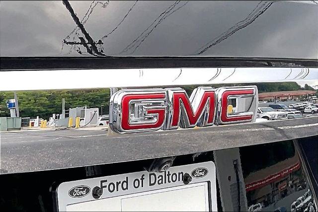 Used 2023 GMC Yukon SLT w/ SLT Premium Package AWD/4WD image 8
