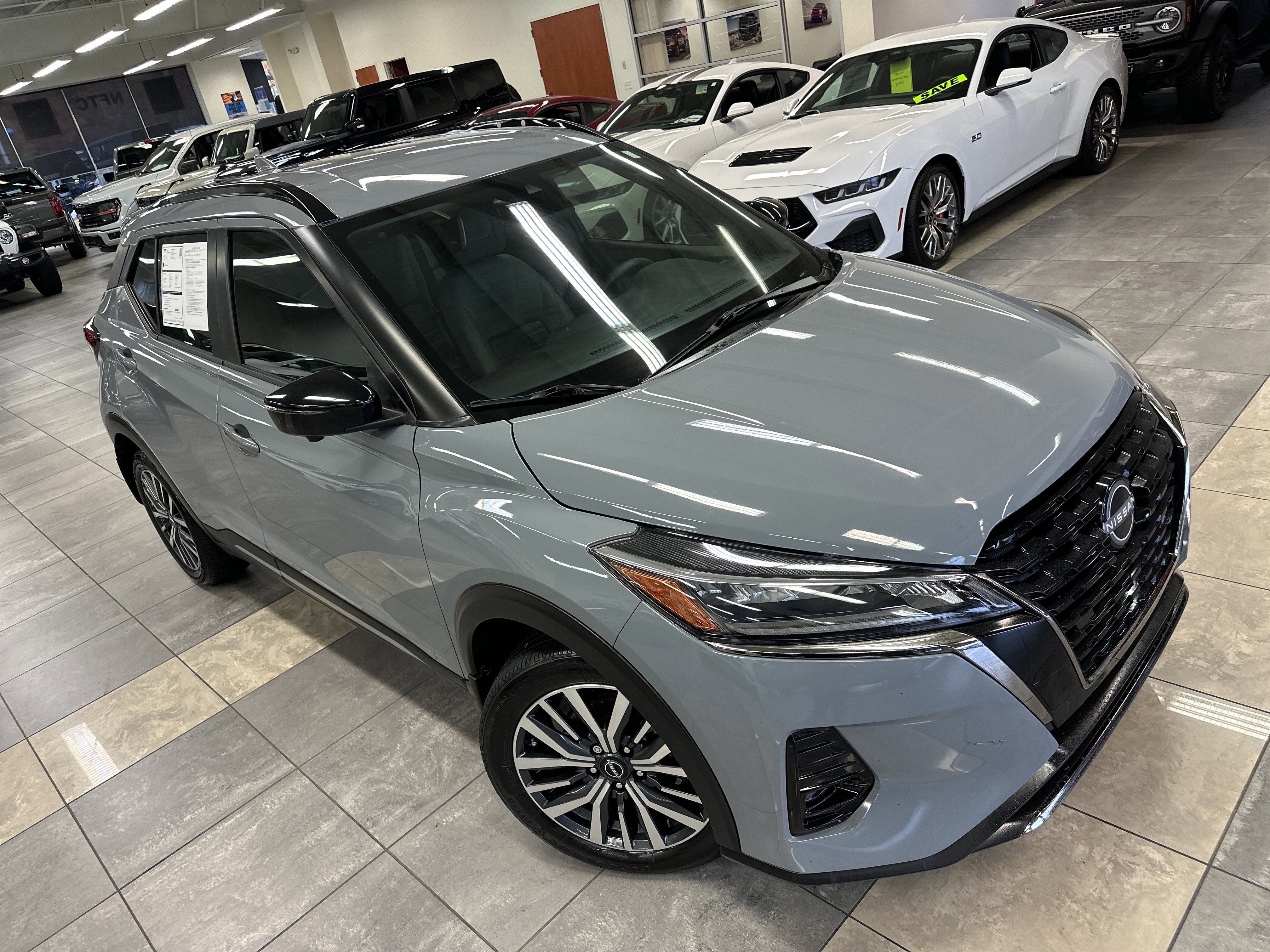 Used 2024 Nissan Kicks SR w/ SR Premium Package image 8