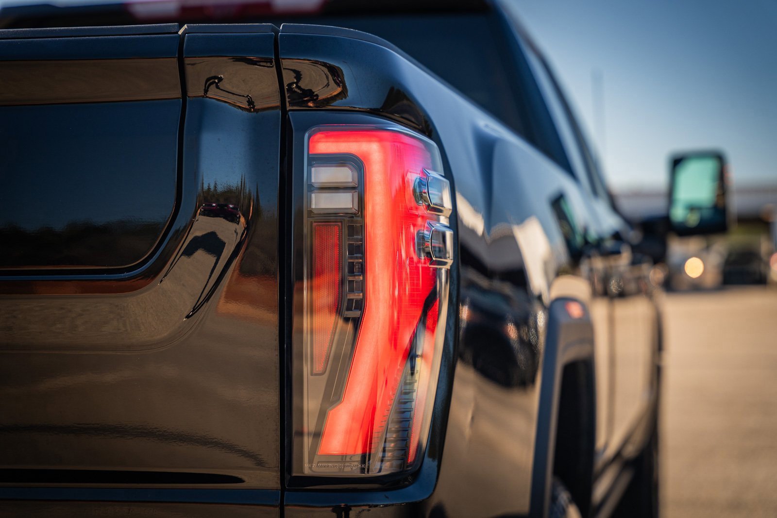 Used 2024 GMC Sierra 2500 AT4 w/ AT4 Premium Plus Package image 24